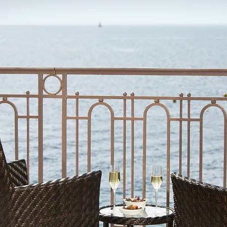 Tiara Miramar 5* テウル・シュル・メール