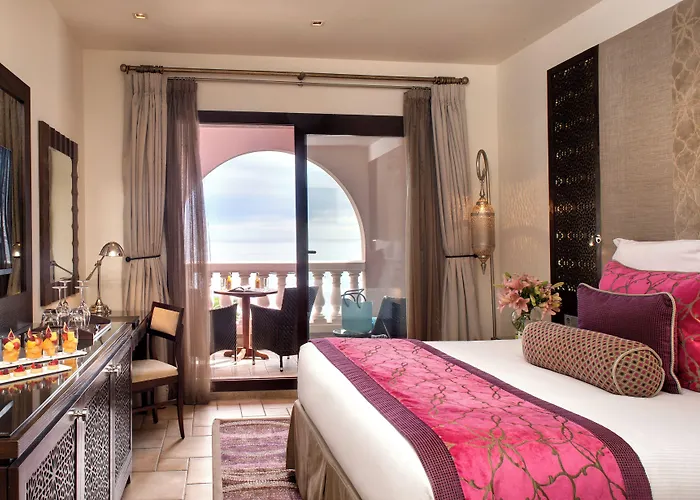 Tiara Miramar فندق 5*