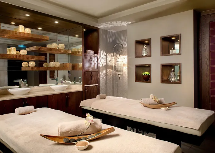 فندق Tiara Miramar 5*
