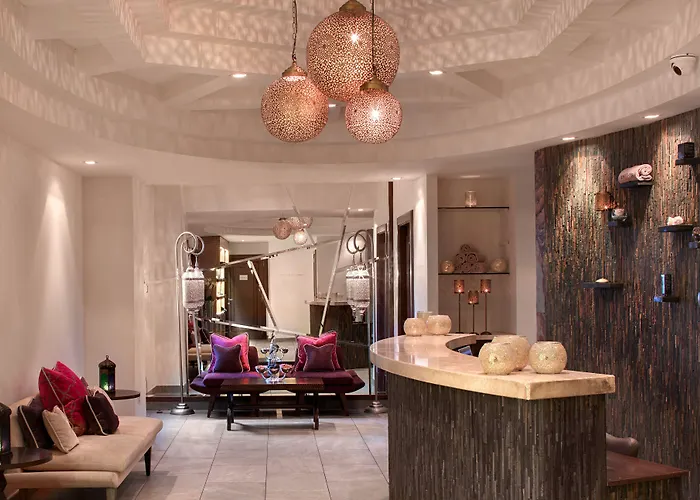 Tiara Miramar 5* تيول سور مير
