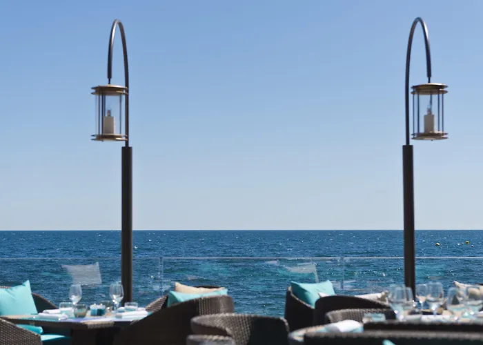 فندق Tiara Miramar تيول سور مير